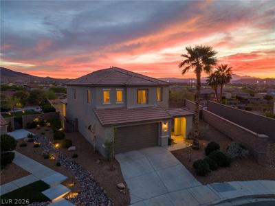 2943 Ainslie Lake Avenue