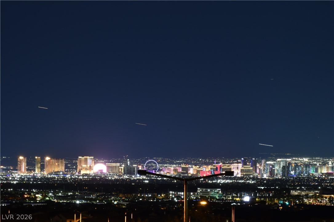 Image 3: Strip View