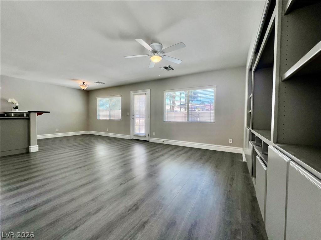 Image 4: A living space offers a smooth transition to the o