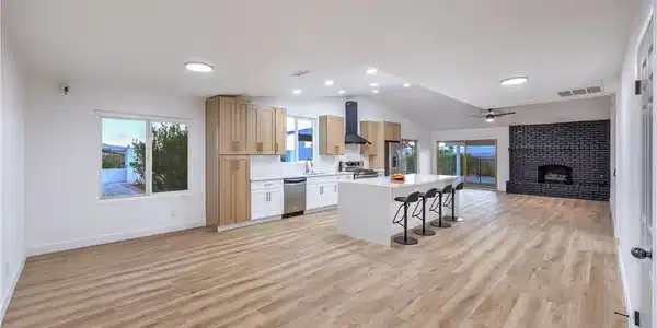 1093 Morning Sun Way