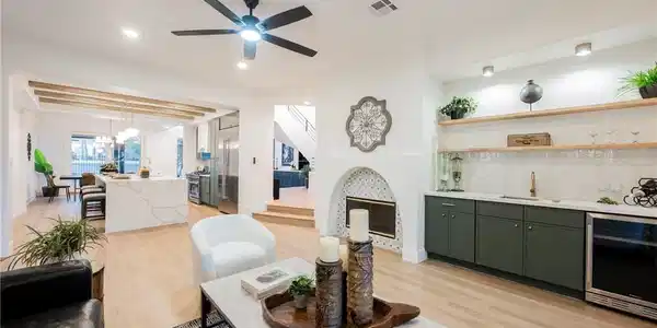 8200 Horseshoe Bend Lane