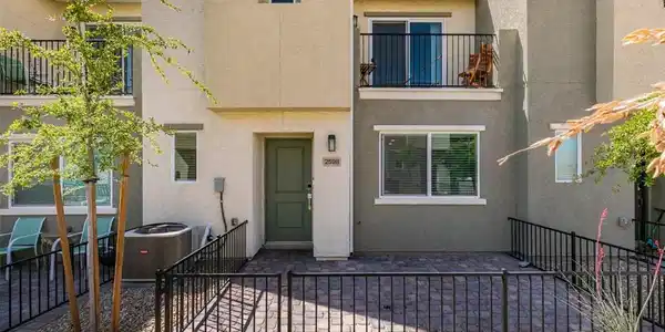 2598 Mocha Pearl Court