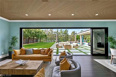 11877 OAKLAND HILLS Drive