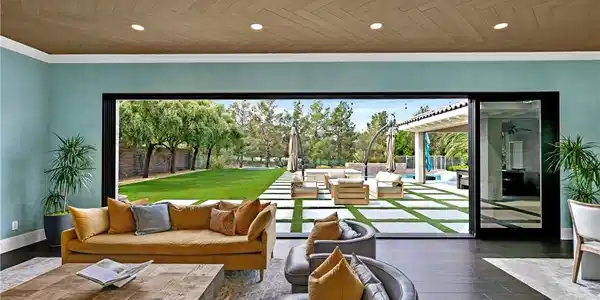 11877 OAKLAND HILLS Drive