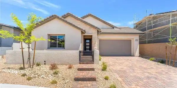 1044 Skyview Cove Court