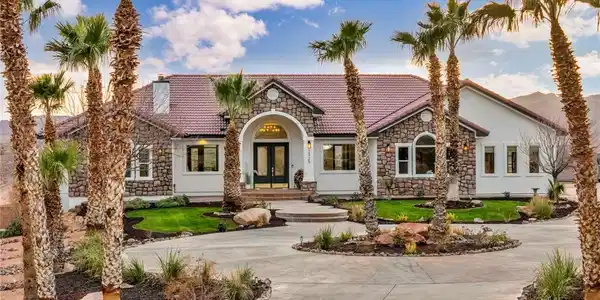 2925 Hidden Hollow Circle