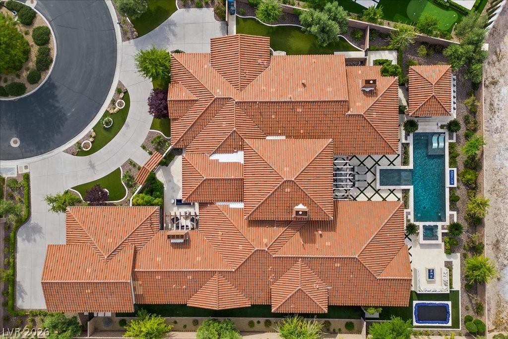 Image 4: Aerial View of Estate