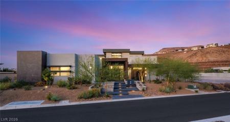 14 SANCTUARY PEAK Court