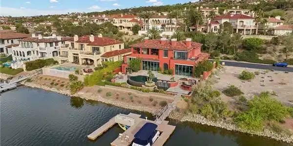 38 Grand Corniche Drive