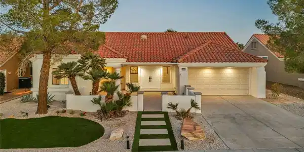 2920 Crown Ridge Drive