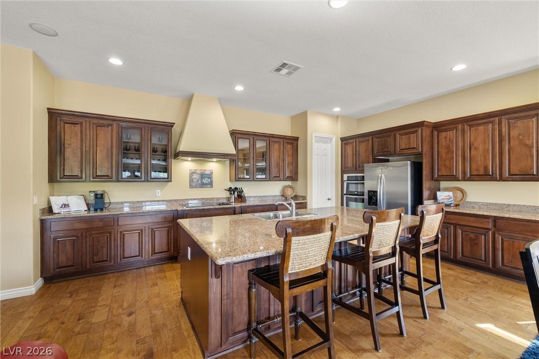 Image 3: Experience culinary delight in this inviting kitch