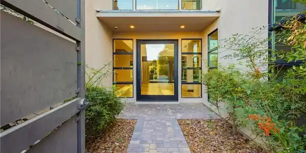 94 Glade Hollow Drive