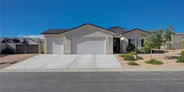 1596 Paintbrush Way