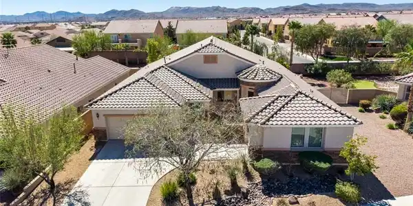 5753 Exotic Rosette Avenue