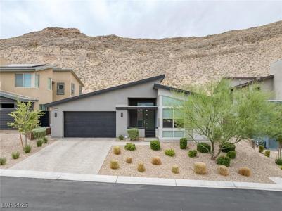 9789 Twilight Moon Avenue