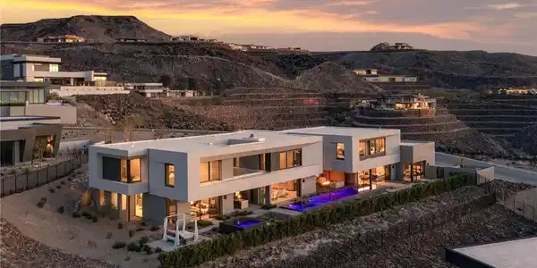 709 Dragon Peak Drive