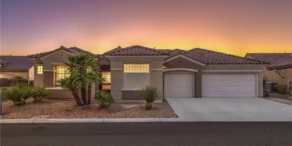 Image 4: Approximately 3,265 Sqft of Living Space,
4 Bedro