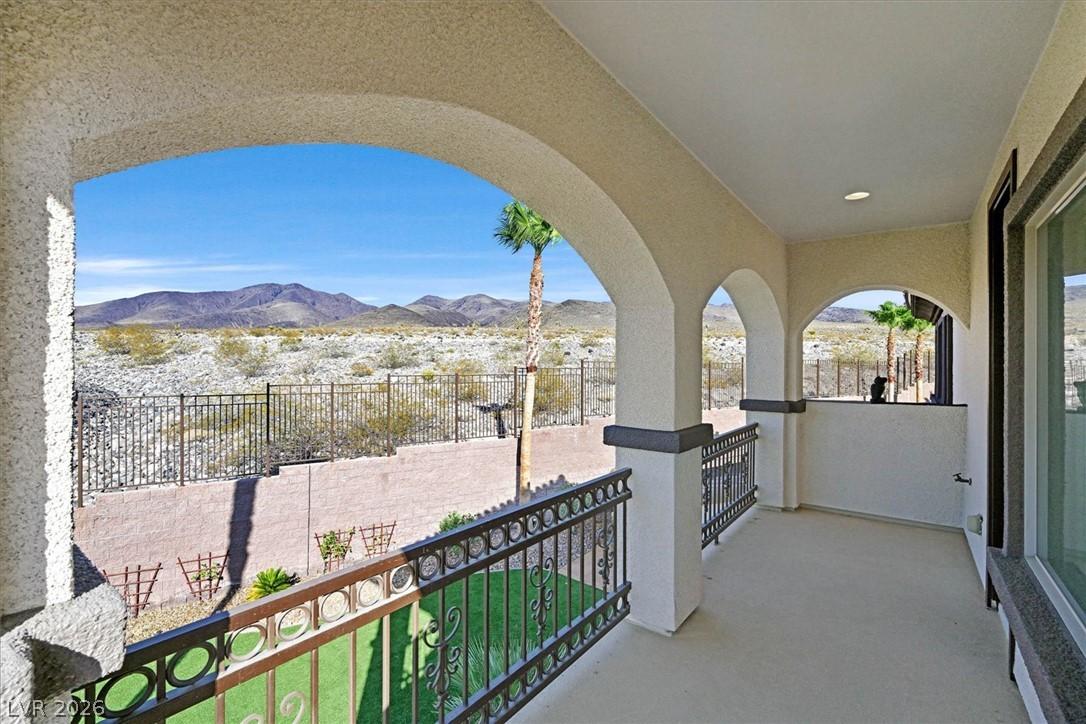 Image 3: Take in breathtaking tranquil mountain views that