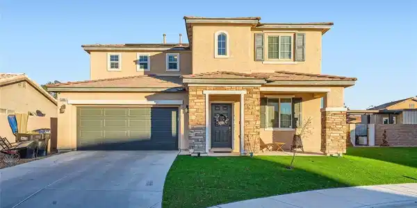 5096 Green Hollow Street