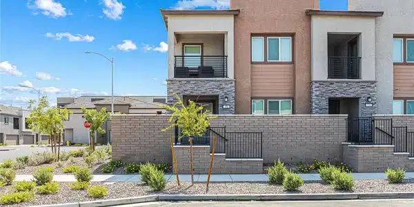 906 Cadence View Way