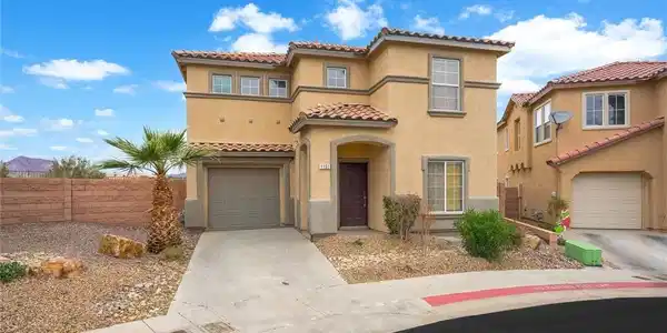 1151 Paradise Vista Drive