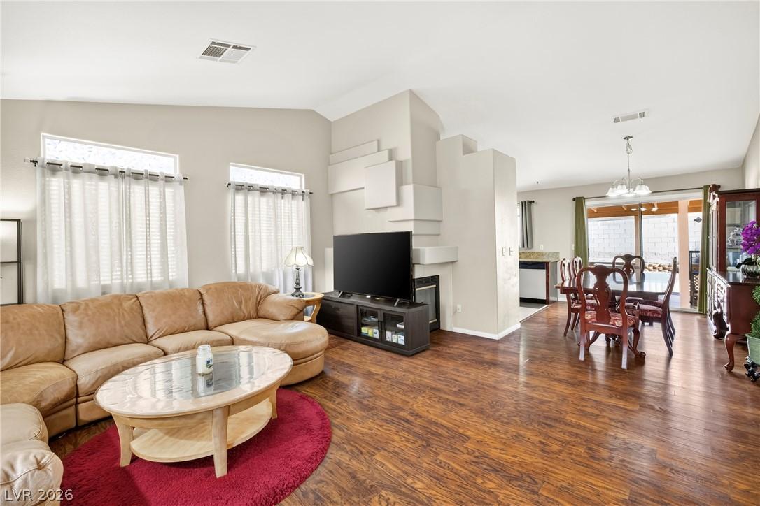 Image 4: Open floorplan with vaulted ceilings.