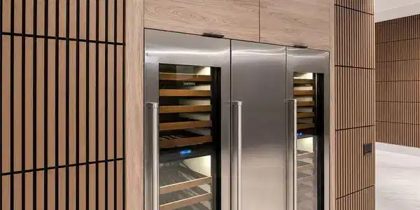 Image 3: Sleek built-in Subzero wine refrigeration integrat