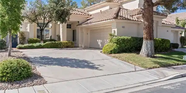9221 Sunnyfield Drive