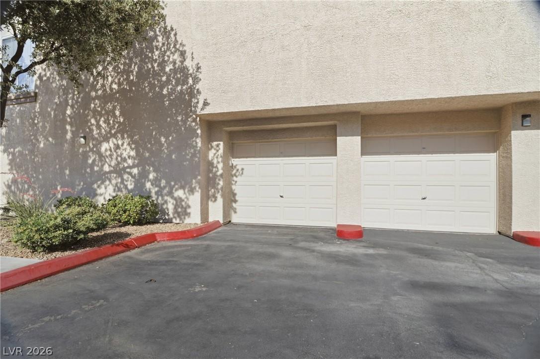 Image 2: Detached 1-car garage comes with unit.  There is a
