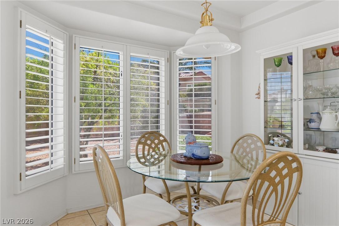 Image 3: A delightful breakfast nook with bright bay window
