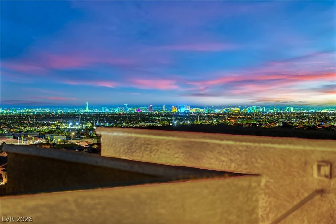 Image 4: 360 degree views of the Las Vegas Strip and Red Ro