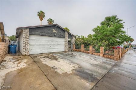 4322 E Viking Road
