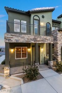 6447 Wide Sky Street