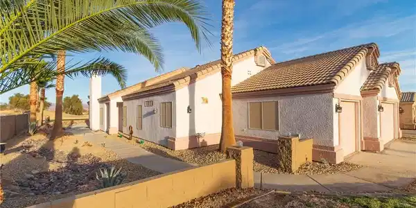 1215 Country Club Drive