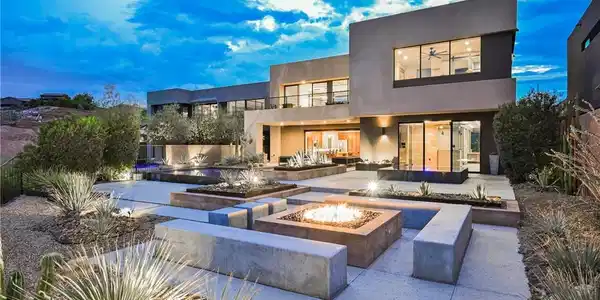 20 Falling Canyon Court