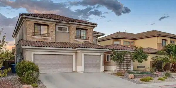 1118 Riddle Glen Street
