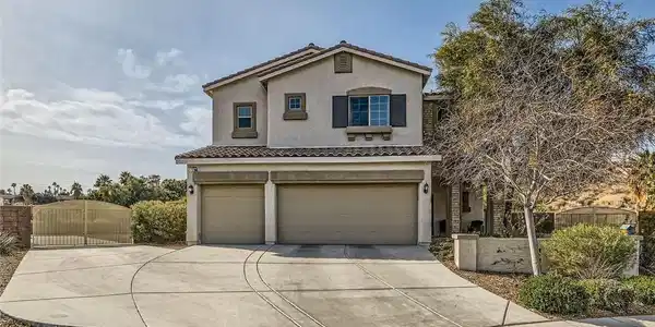 1738 Sonoran Bluff Avenue
