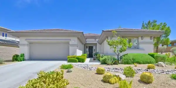 77 Fountainhead Circle