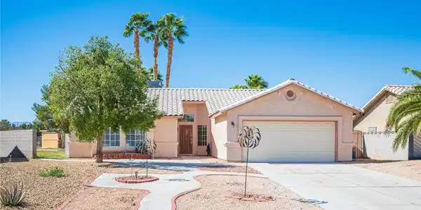 4467 Valley Regal Way