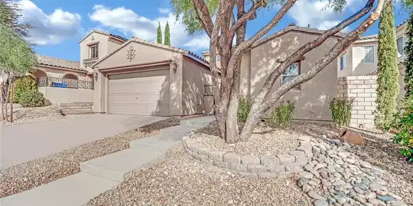 952 Contadero Place