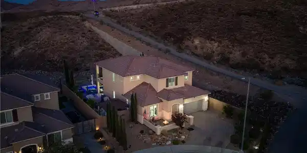 Image 2: Perched on a cul-de-sac, this desert oasis offers