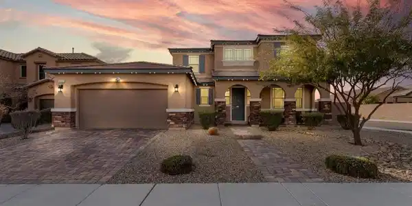 5633 Silver Cascade Avenue