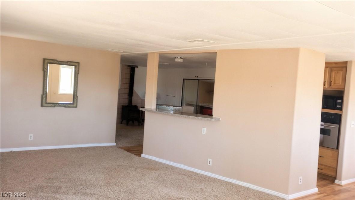 Image 3: Living Room