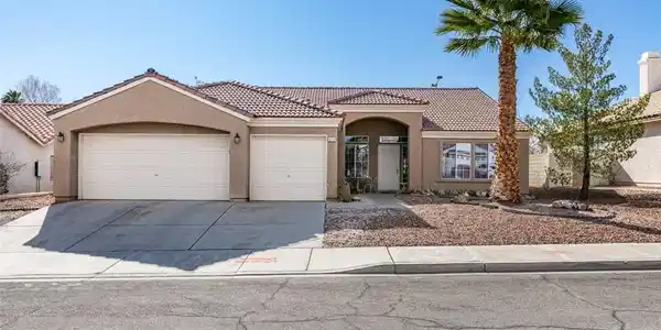 8113 Tropic Isle Circle