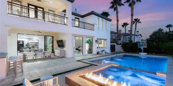 2747 Turtle Head Peak Drive
