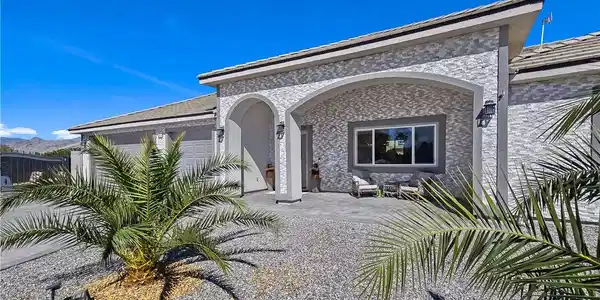 6611 Parkwood Court