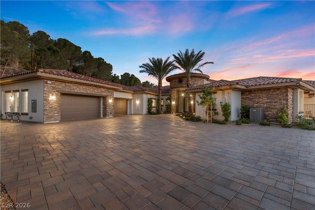 Image 2: A true single story home with a 4 car garage
