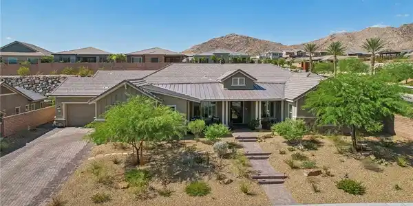 11181 Luna Blanca Drive