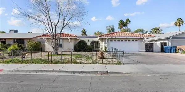 2423 Vista Colina Street
