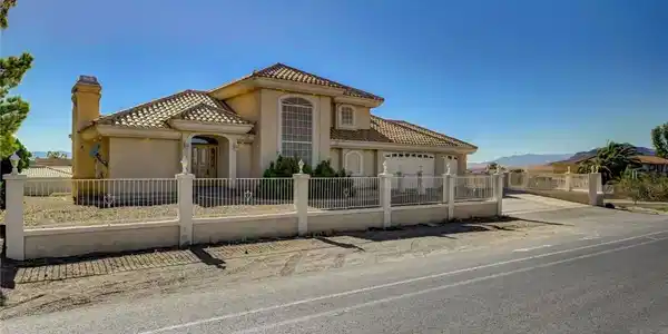 640 N Racetrack Road